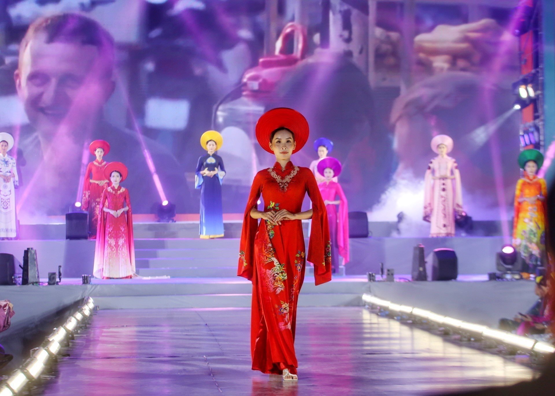 Ao dai Vietnam: The timeless symbol of Vietnamese elegance and identity