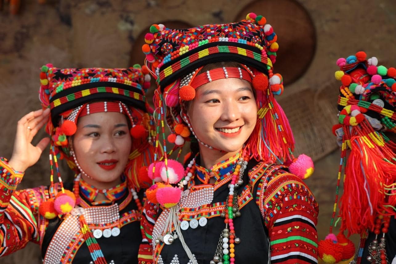 Vietnamese traditional clothing: A deep dive into cultural elegance