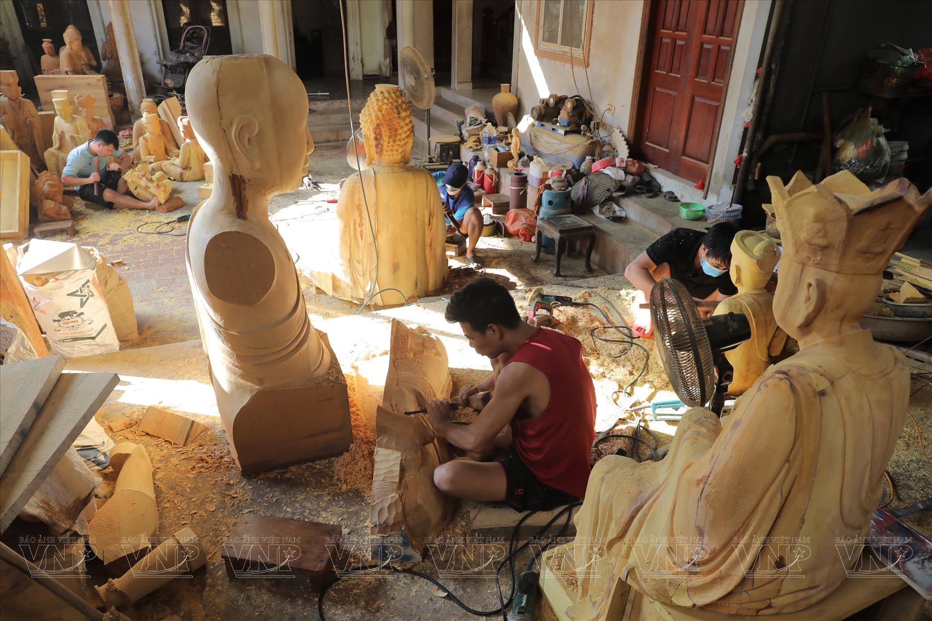Vietnam traditional handicrafts – Timeless artistry illuminating the world